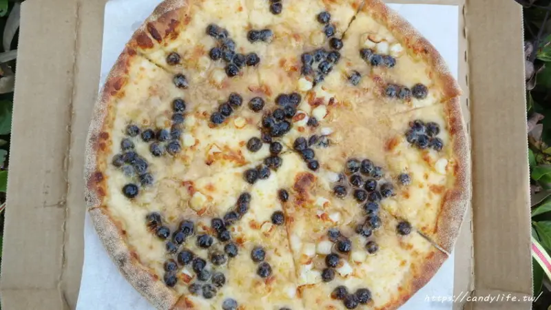 達美樂新品「黑糖珍珠披薩」，外帶現折100元，珍珠控吃起來！