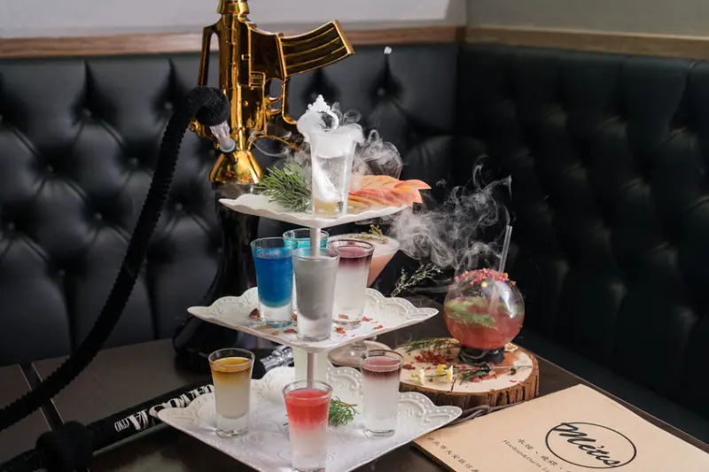 Métis Hookah&Darts Lounge Bar X 御牛亭和牛