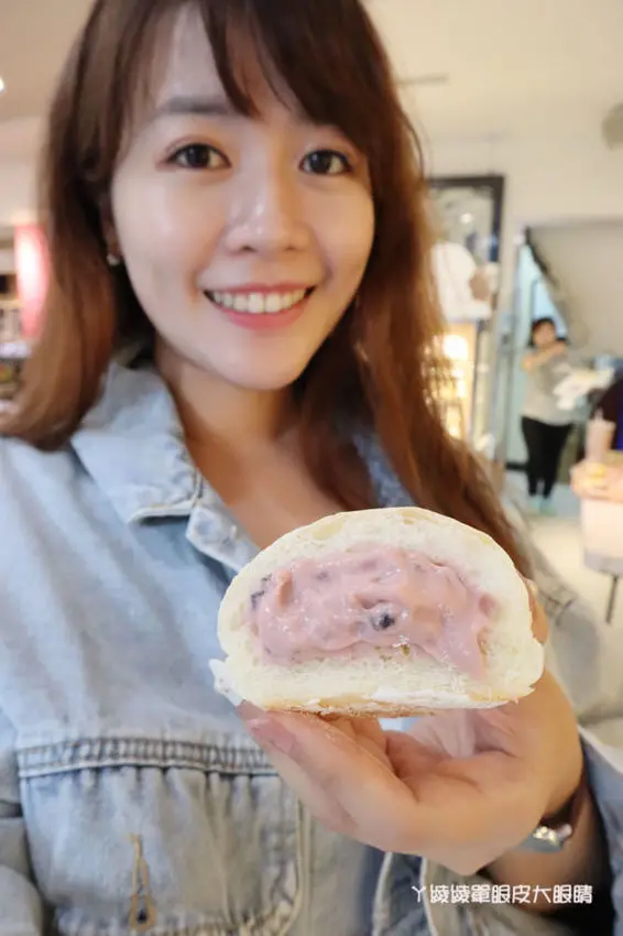 新竹美食推薦思源麵包蛋糕！竹北人35年的回憶，噗啾雪球療癒上市 - ㄚ綾綾單眼皮大眼睛