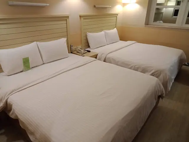 【高雄旅遊】CP值高的康橋商旅六合夜市中正館，有免費宵夜可以吃@美麗島站/市議會站