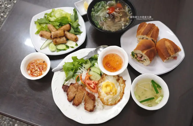 台中太平│萍銀越南小吃-太平推薦越南美食，環境乾淨有冷氣餐點選擇多 - 藍色起士的美食主義