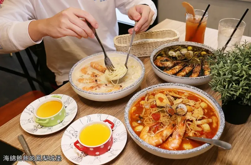 桃園美食『義匠義式湯麵-南平店』份量超大的海陸義大利湯麵！口味選擇多，升級套餐有飲料+甜點，菜單價位