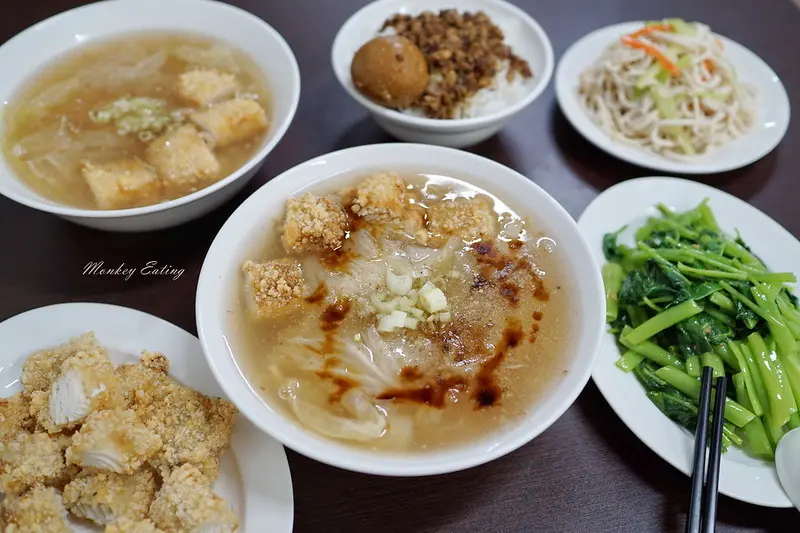 【台中西區】仁傑土魠魚羹│台中巷弄銅板小吃推薦，料好實在大碗滿意，近草悟道