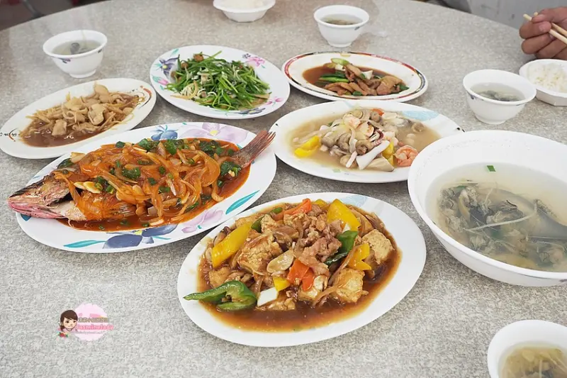 【高雄│苓雅】蔡媽媽客家菜小炒│武廟路上生意超好的平價家常料理熱炒（附菜單）