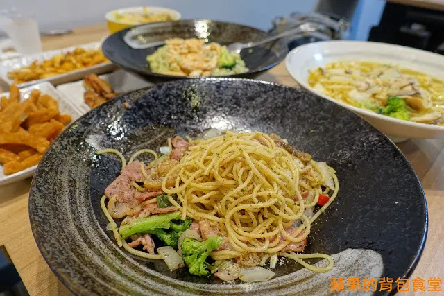 [食記] 新竹東區 - 17 Pasta義麵坊 建功創始店 平價義大利麵用料不隨便 南瓜湯式義大利麵鮮甜清爽 唐揚蟹整隻入口好酥脆 新竹美食