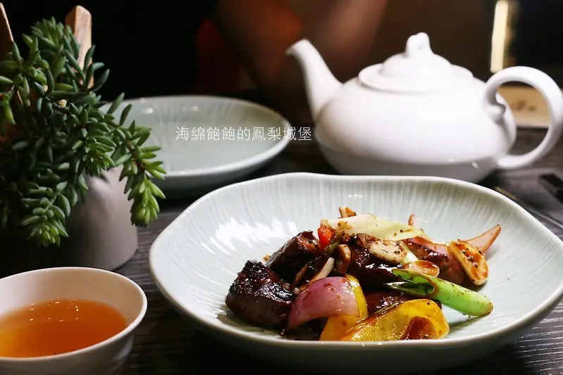 板橋中式料理『青雅中餐廳/台北新板希爾頓酒店』精緻粵菜、個人套餐、聚餐宴客、菜單價位(捷運板橋站)