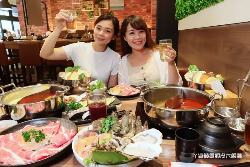 新竹火鍋推薦香聚鍋物！巨城附近美食！激推台灣優酪豬、手工香菜豬肉滑 - ㄚ綾綾單眼皮大眼睛