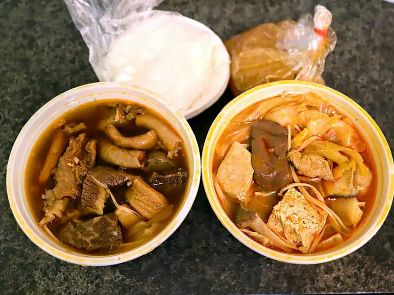 台南臭臭鍋／知名夜市老店開放外帶自取／在地飄香20多年／獨家湯頭香醇溫補／料多實在CP值高／老饕私藏口袋名單