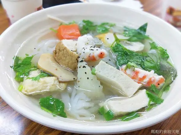 新北新莊美食｜越南養生素食、現烤甜甜圈．棉泰南越美食風味小館．新莊越式風味素食餐推薦