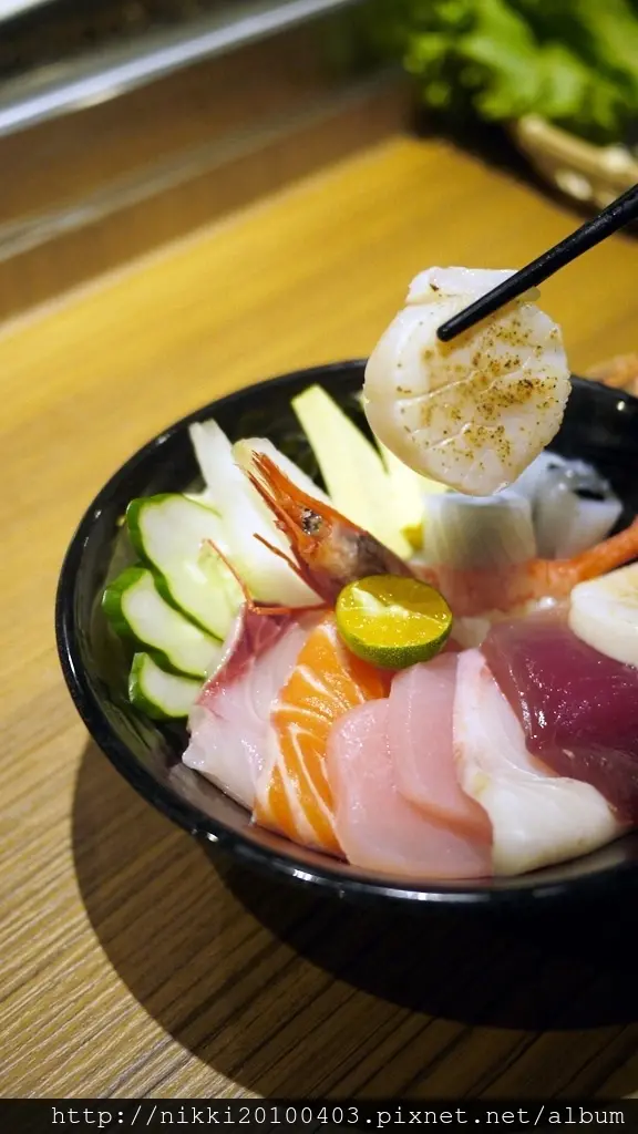 【東區日式居酒屋】惡犬食堂。深夜食堂，宵夜也可以吃到豪華海鮮丼飯