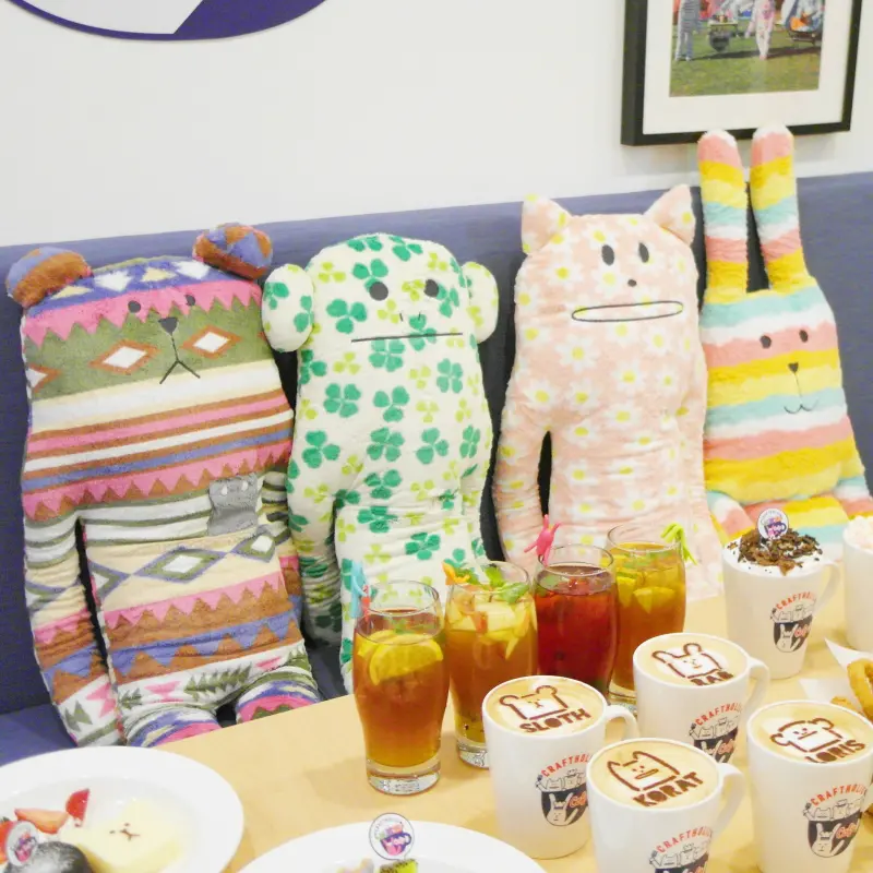 全球一號店！宇宙人主題餐廳10/8正式開幕，滿300就送超夯宇宙人大抱枕！