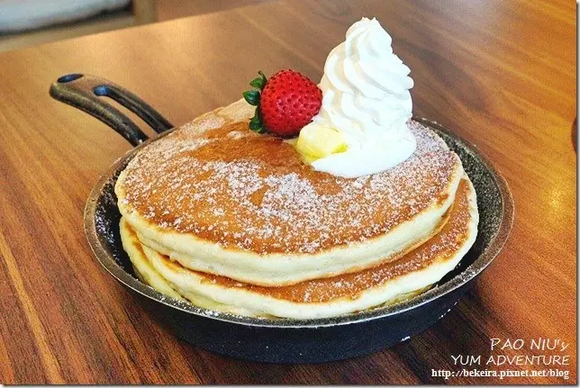 ▋〈台北國父紀念館〉。方糖咖啡館。超大份量的煎鍋蛋糕 pancake鬆餅控準備好了嗎  ▋