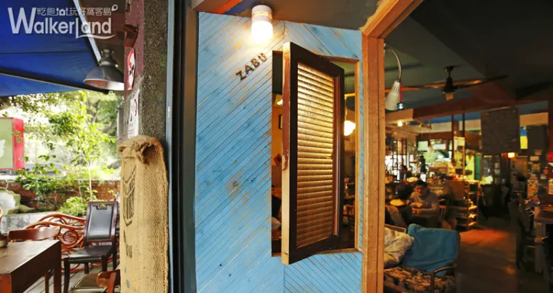ZABU食堂咖啡烘培 入口處門非常有獨特風格