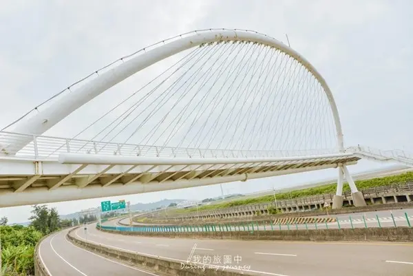 旅遊窩客 我的旅圖中during my journey 提供 / 香山豎琴橋