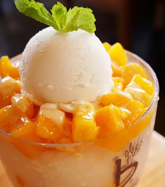 【台中咖啡午茶】caffe bene 韓國咖啡館 公益店- 張根碩代言.仿韓劇秘密花園場景.夏天就是要來吃一下芒果刨冰啦 !