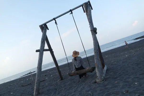 廍後社區 海景鞦韆 /旅遊窩客 Suger25 提供