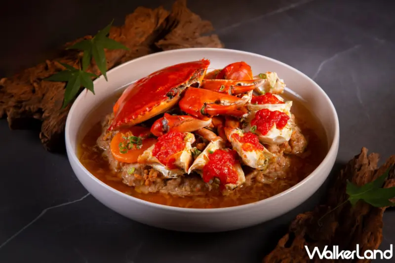 台北萬豪「尋味秋蟹」、「萬兔MOON遊」秋季限定，4米巨型月球、800公克肥美大沙公。