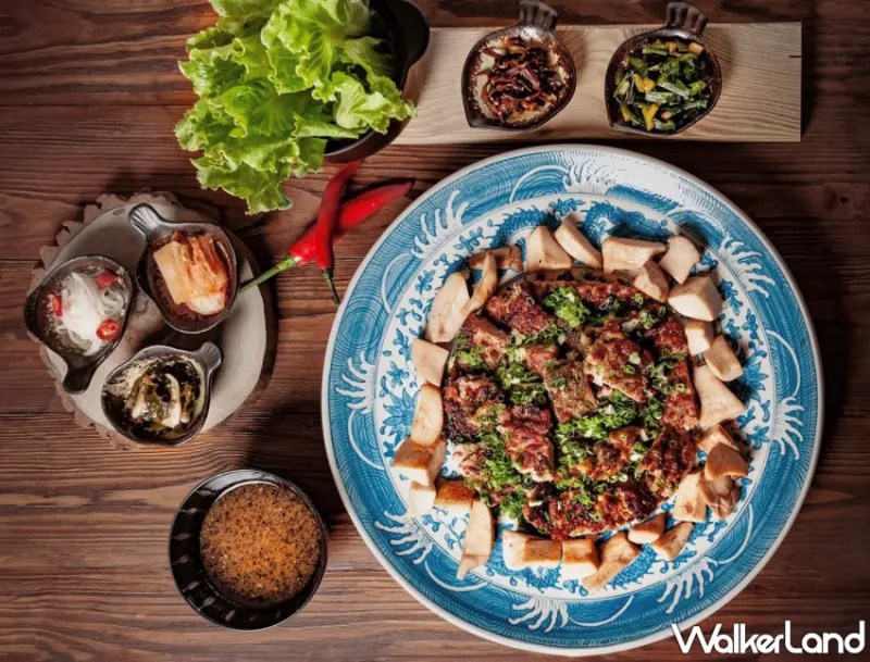 台北凱撒大飯店送「自助餐吃到飽買一送一券」，再加碼「韓式燒肉」吃到飽。