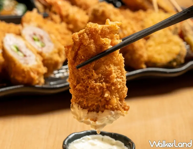 勝博殿必吃牡蠣！熱賣18年「廣島牡蠣套餐」勝博殿限定必吃款，再加碼「牡蠣造型後背包」真的可愛。