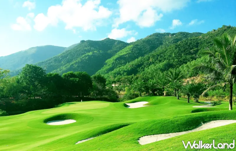 五福旅遊攜手越捷航空推出桃園直飛芽莊包機服務，3小時直達東方馬爾地夫芽莊、讓旅程更省時便捷。