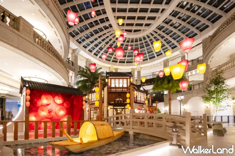 信義區貴婦百貨BELLAVITA 寶麗廣塲15週年慶，打造網美必拍仿宋寶麗鎮。