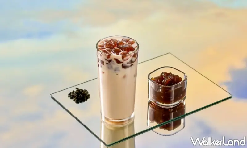 蔡阿嘎進軍手搖市場！珍煮丹聯手蔡阿嘎GArmy品牌打造三款烏龍聯名飲品，再加碼嘎嘎樂GArmy戰隊T-Shirt。