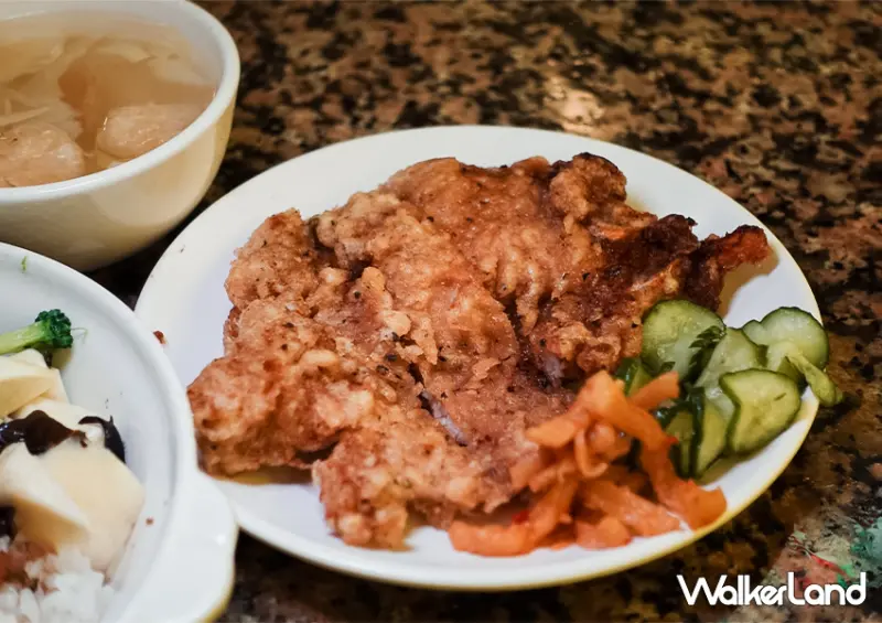 「台北東一排骨總店」西門町必吃夜總會排骨飯/ WalkerLand窩客島整理提供 未經許可不可轉載。