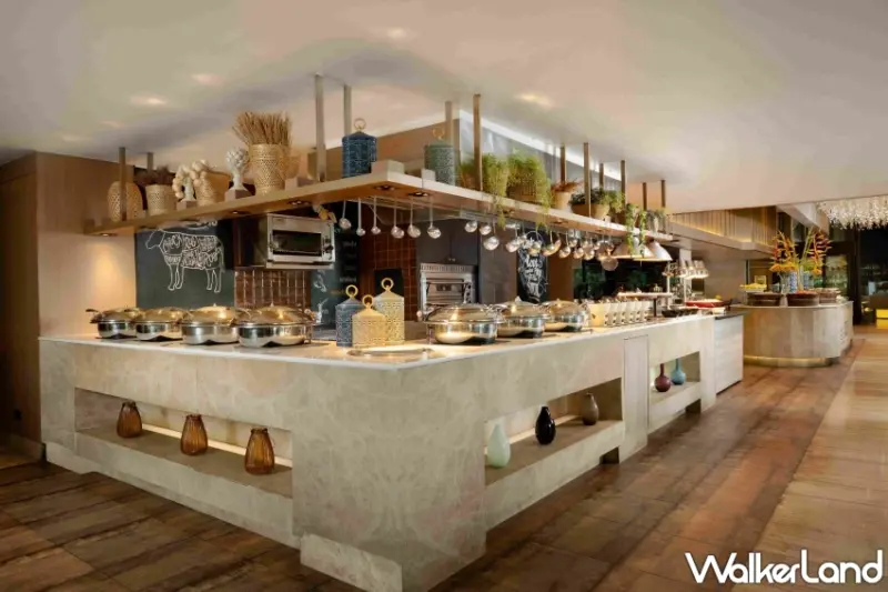 拉差達安凡尼酒店提供奢華住宿體驗，尊享專屬優惠專案，含早餐每晚85美元、還贈餐飲消費券。