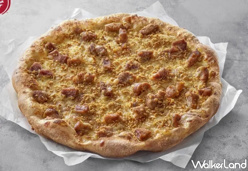 香菜比薩真的來了！必勝客「香菜富翁肉羹比薩」蒜味肉羹、滿滿香菜，義大利人懶的生氣了。