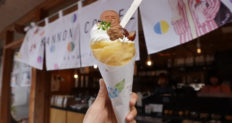佛系可麗餅！必拍鎌倉打卡美食，鎌倉大佛可麗餅「KANNON COFFEE 鎌倉店」，口味隨季節變化。