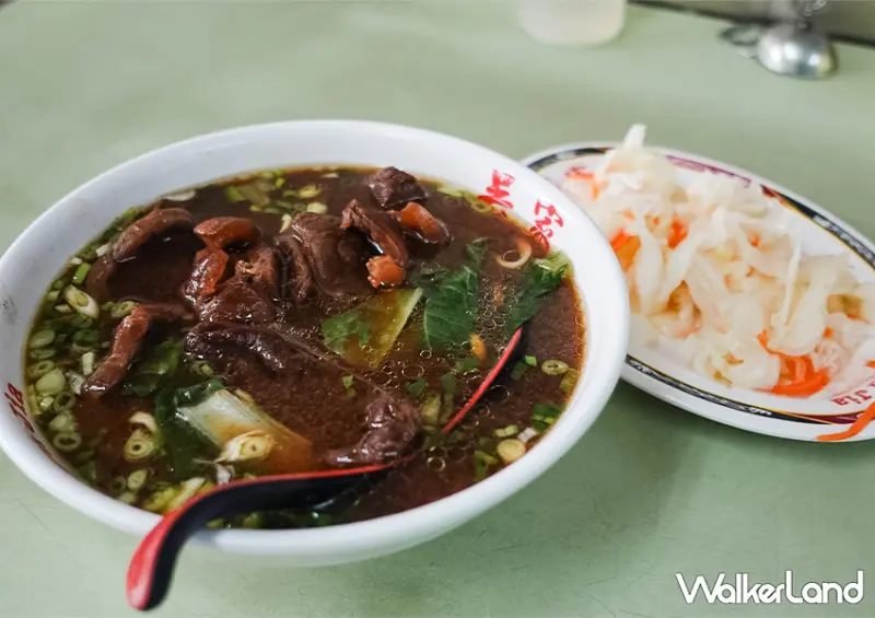 北投45年老字號「吳家牛肉麵」連韓國主廚白鐘元也推薦/ WalkerLand窩客島整理提供 未經許可不可轉載。