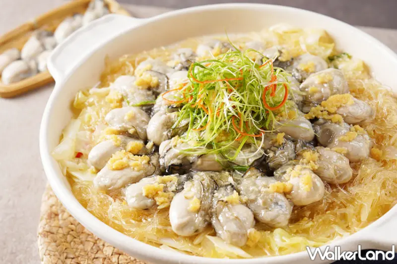 台南遠東香格里拉飯店推出鮮蚵季，「海中牛奶」料理大集合，蚵仔麵線、蒜蓉粉絲鮮蚵煲全部吃到飽。