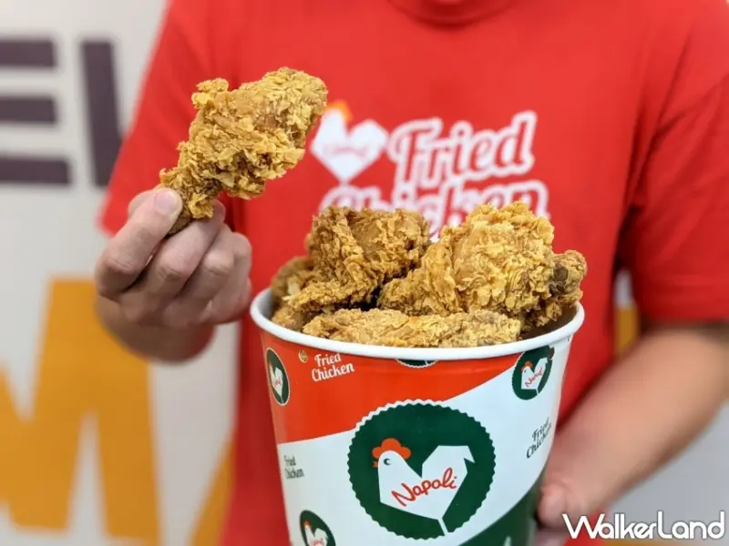 買一桶送一斤！拿坡里炸雞專賣店推出390元雙桶炸雞優惠，再加碼會員3點+380元帶走兩桶炸雞。