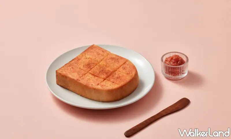 蔡阿嘎進軍手搖市場！珍煮丹聯手蔡阿嘎GArmy品牌打造三款烏龍聯名飲品，再加碼嘎嘎樂GArmy戰隊T-Shirt。