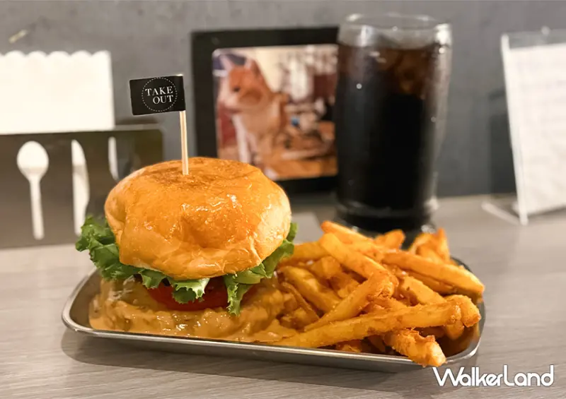 漢堡界的貓咪咖啡廳！忠孝新生美食「TakeOut」貓奴必吃/ WalkerLand窩客島整理提供 未經許可不可轉載。