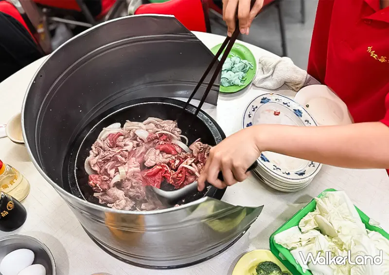 一盤最低20元！「小紅莓石頭火鍋城」台北石頭火鍋要吃這間/ WalkerLand窩客島整理提供 未經許可不可轉載。