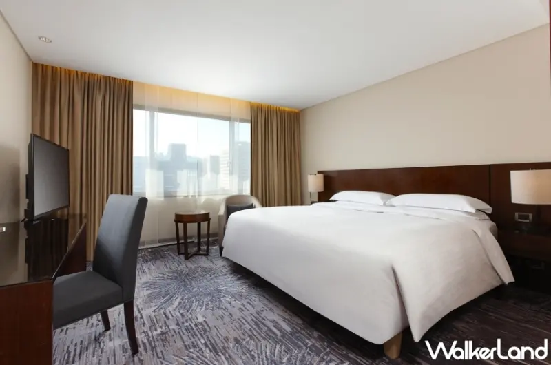 限量住宿券33折起！喜來登吃到飽餐券享69折起、探索廚房1800雙人吃到飽。