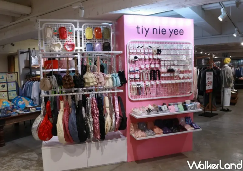 niko and … 忠孝旗艦店/ WalkerLand窩客島整理提供 未經許可不可轉載。