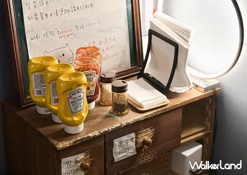 漢堡界的貓咪咖啡廳！忠孝新生美食「TakeOut」貓奴必吃/ WalkerLand窩客島整理提供 未經許可不可轉載。