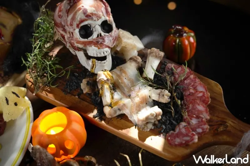 義大利諸聖節、諸靈節再現君品酒店！Ciao西西里牛排館打造萬聖節暗夜亡靈骷髏宴，體驗驚悚鬼魅的美食之夜。