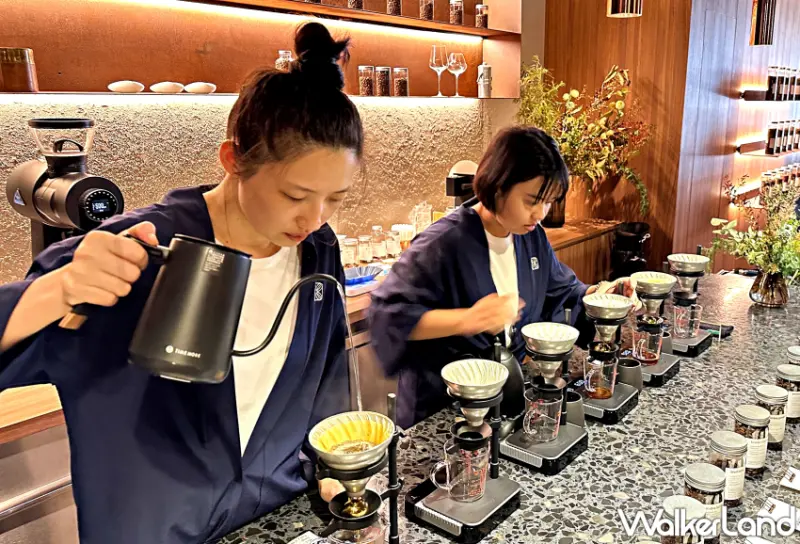 Fika Fika SHIU XIANG咖啡！手沖一杯會讓咖啡愛好者自然而然的喜歡，伊通街咖啡再加1。