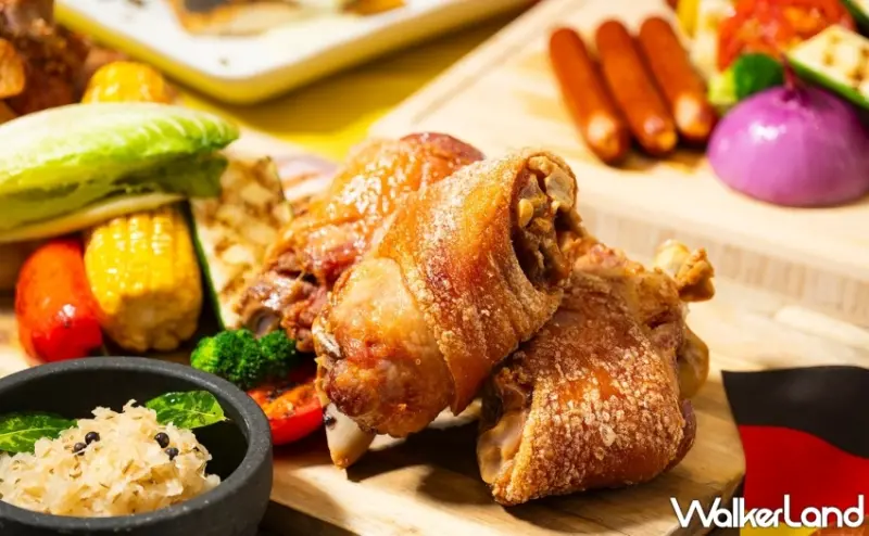 慕尼黑啤酒節不用飛德國！台北遠東Café吃到飽推出德國烤豬腳、啤酒香腸吃到飽。