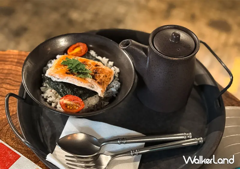 台北唱片咖啡廳「聲色 Sounds Good」整牆都是黑膠/ WalkerLand窩客島整理提供 未經許可不可轉載。