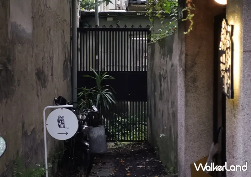 大安咖啡廳「浮生避難所」藏身在無尾巷裡，充滿神秘感 / WalkerLand窩客島整理提供​​​​​​​