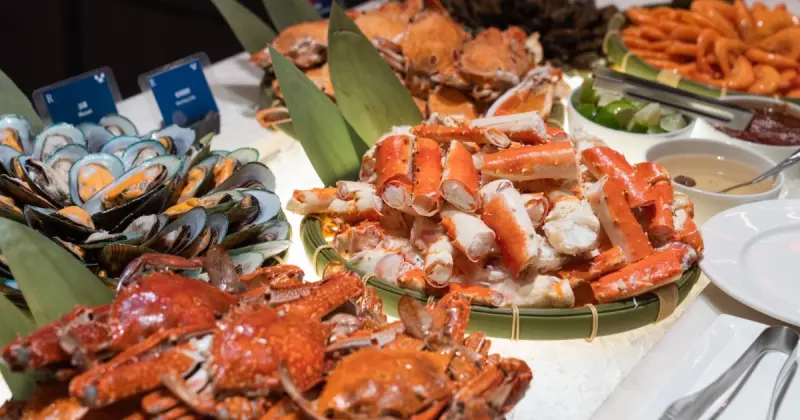 士林廚房吃到飽新菜單！士林萬麗推出全新和牛鱈場蟹吃到飽12月限定菜單。