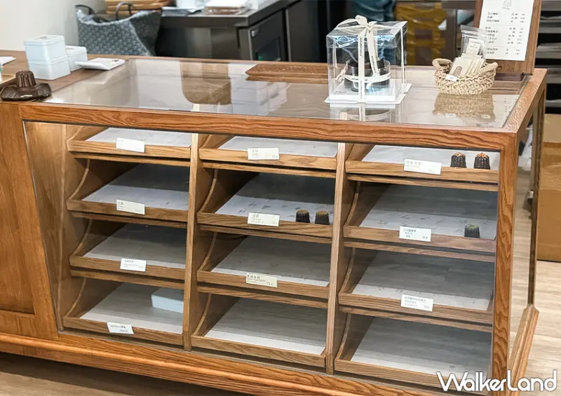 台南可麗露專賣店「Autumn canelé」每日售完為止，建議提早到場購買 / WalkerLand窩客島整理提供​​​​​​​​​​​​​​