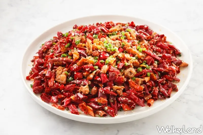 重慶川菜麻辣登台！台北晶華酒店攜手重慶麗晶酒店推出「山城扛鼎．江湖美饌」，品嚐重慶川菜限時開吃。