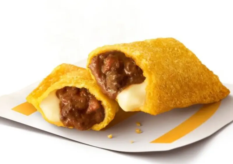 ▲▼日本麥當勞將燉牛肉派全新升級，打造出「起司燉牛肉派」 / 圖片來源：マクドナルド