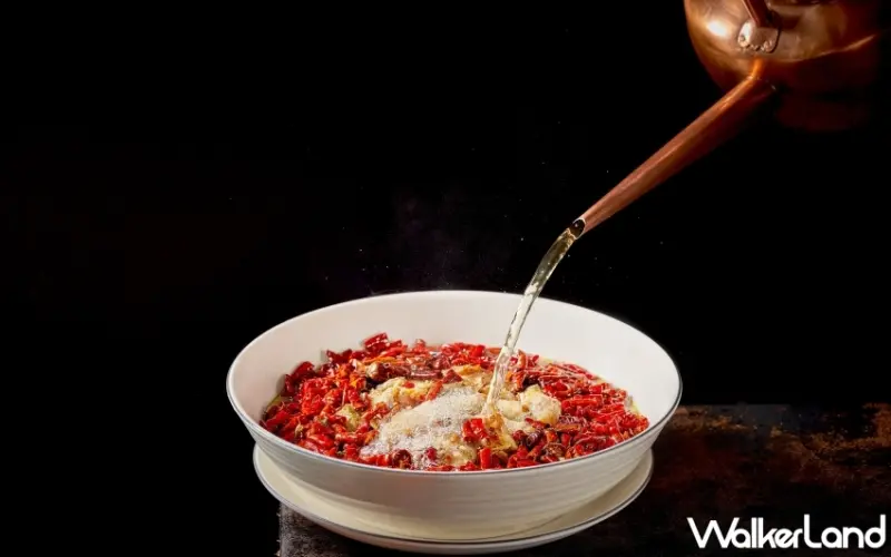 重慶川菜麻辣登台！台北晶華酒店攜手重慶麗晶酒店推出「山城扛鼎．江湖美饌」，品嚐重慶川菜限時開吃。