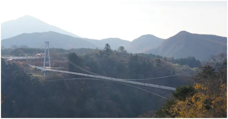 日本第一大吊橋！大分賞楓景點「九重夢大吊橋」，直擊日本百選瀑布「震動之瀧」。